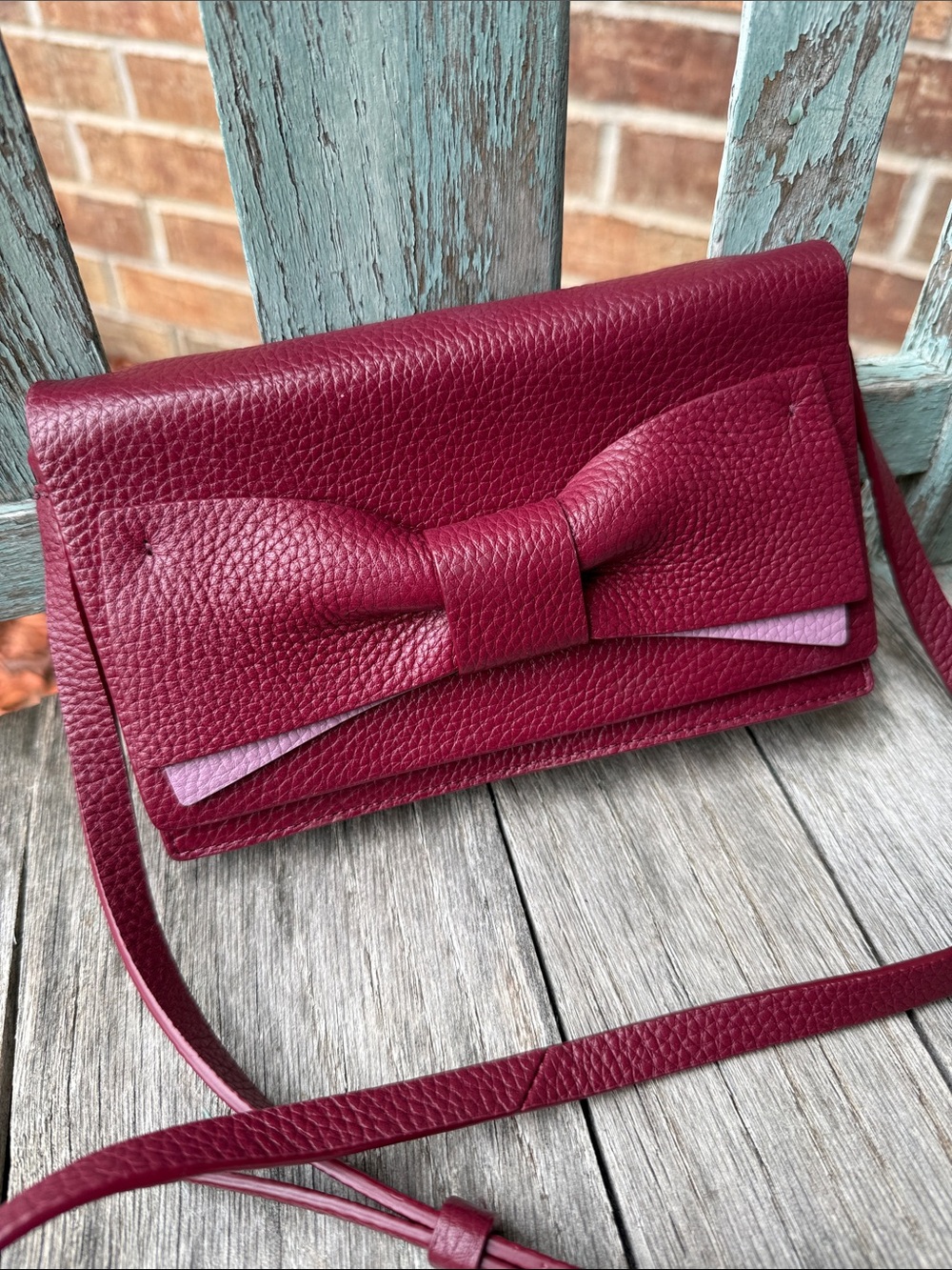 Kate spade โ ๏ธ Maroon Eden Lane Jacinda Crossbody Bag w/a darling bow ๐ accent - Picture 3 of 15